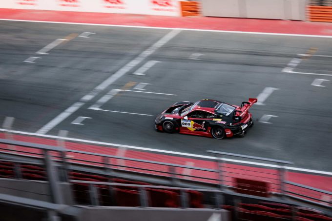 24H Dubai 2025 Porsche 911 GT3 R Proton Huber Competition Kalle Rovanperä Foto 2 Nr969 actie