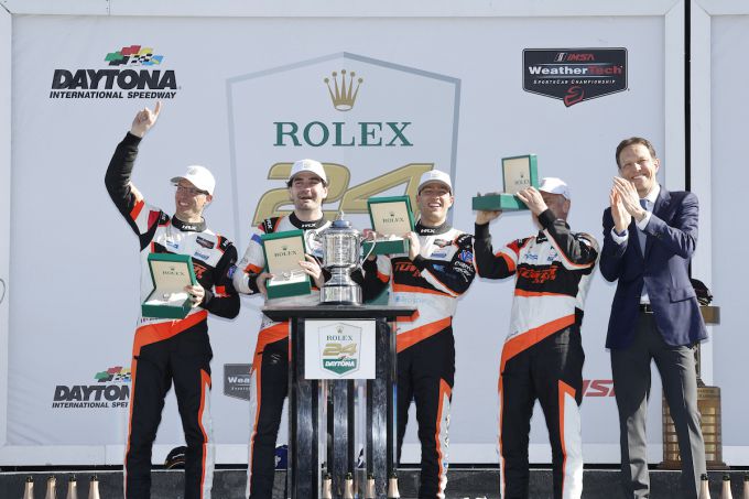 24H Daytona - Na uiterst competitieve, chaotische en dramatische race LMP2 overwinning voor Job van Uitert + FOTO'S