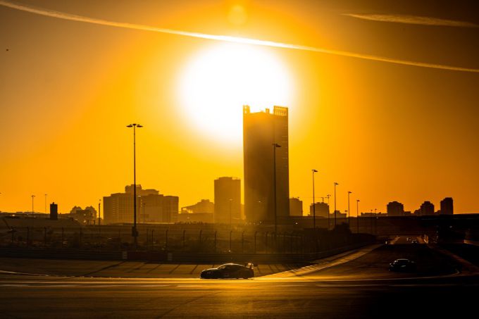 24H Dubai 2025 BMW Team WRT overwinning debuut BMW M4 GT3 EVO Foto 10