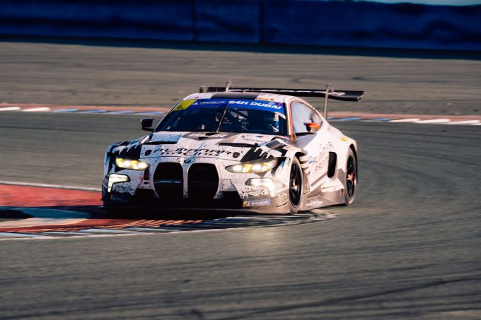 24H Dubai 2025 BMW Team WRT overwinning debuut BMW M4 GT3 EVO Foto 7