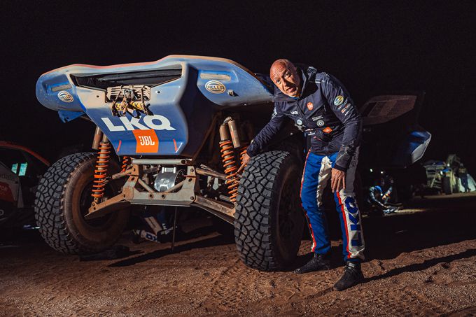 Een regelrechte hel voor Tim en Tom Coronel in eerste gedeelte 48-uurs etappe door afgebroken vering