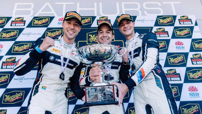 Bathurst 12 Hours 1 - 2 overwinning BMW en Team WRT Foto 3 bron foto: BMW M Motorsport