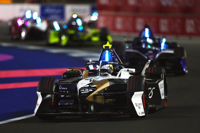 Top vijf finish voor Nick Cassidy en Jaguar TCS Racing in Saoedi-Arabië