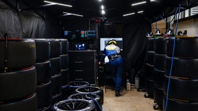 Qatar 1812km 2025 Michelin Porsche Penske Motorsport Foto 8