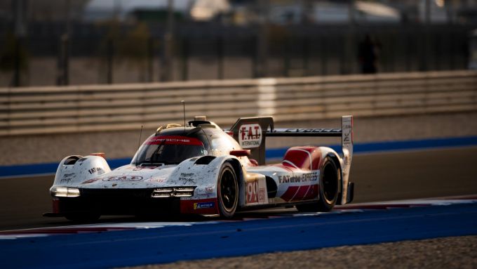 FIA WEC Porsche Penske Motorsport Qatar 1812km Foto 6