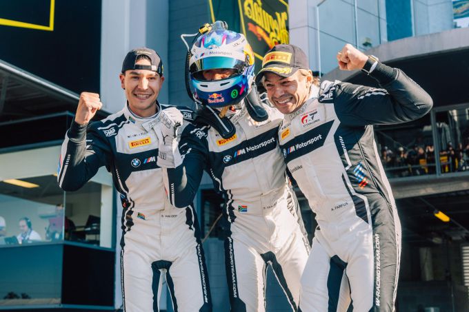 Bathurst 12H - Farfus en VDL Brothers beëindigen het gebrek aan zeges BMW; Marciello, Rossi en Weerts completeren Beierse 1-2 + UITSLAG