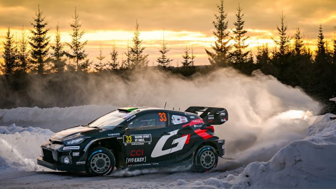 Rally Sweden - Elfyn Evans wint felle strijd in de sneeuw na een dramatische vrijdag + UITSLAG