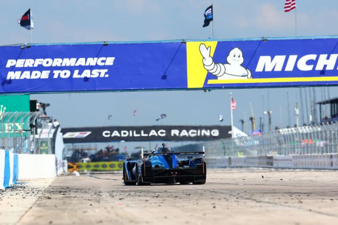 12H Sebring 2025 Cadillac Racing Foto 16