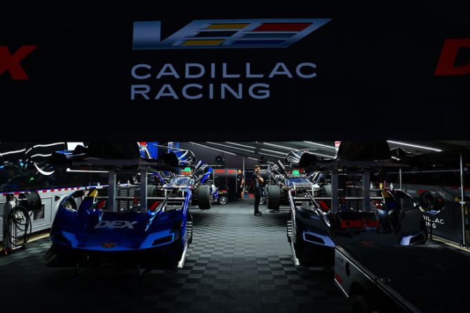 12H Sebring 2025 Cadillac Racing Foto 17