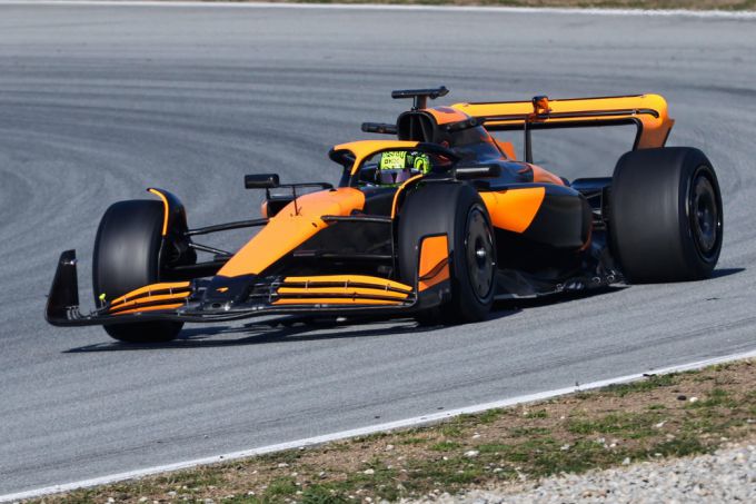 McLaren F1 test Bahrein
