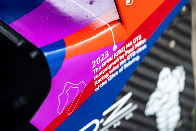 12H Sebring livery BMW M Team RLL Hybrid V8 herdenkt 50 jaar BMW Noord-Amerika Foto 5