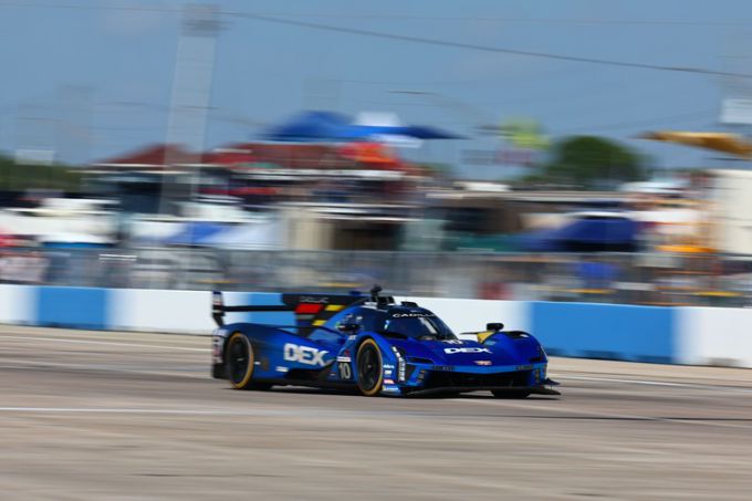 12H Sebring 2025 Cadillac Racing Foto 8