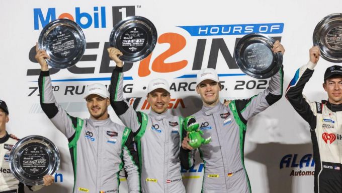 12H Sebring 2025 Nr7 Porsche 963 winnaar met Felipe Nasr, Nick Tandy en Laurens Vanthoor Foto 7