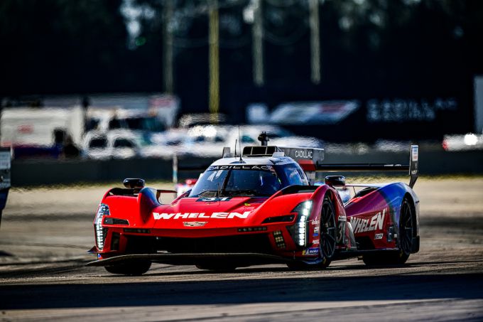 12H Sebring 2025 Nr31_Cadillac_Whelen_Cadillac_V-Series.R_GTP_Jack_Aitken_Earl_Bamber_Frederik_Vesti