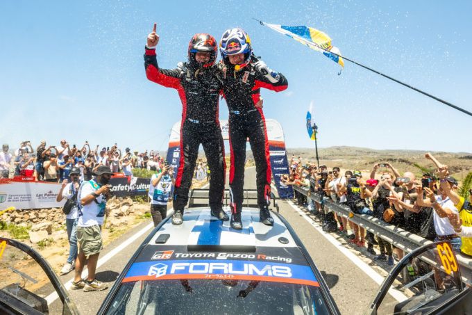 FOTO'S - Kalle Rovanpera heerst met Toyota op Gran Canaria met overtuigende WRC-overwinning + UITSLAG