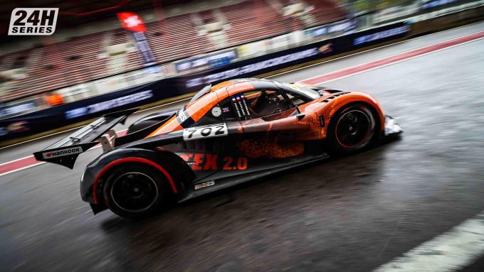 Michelin 24H SERIES European Series Spa-Francorchamps paasweekend van 19 en 20 april 2025 Foto 3 pitstraat
