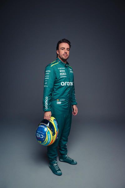 Fernando Alonso niet blij met verloop van de Suzuka-race: "Waarom is het zo saai?"