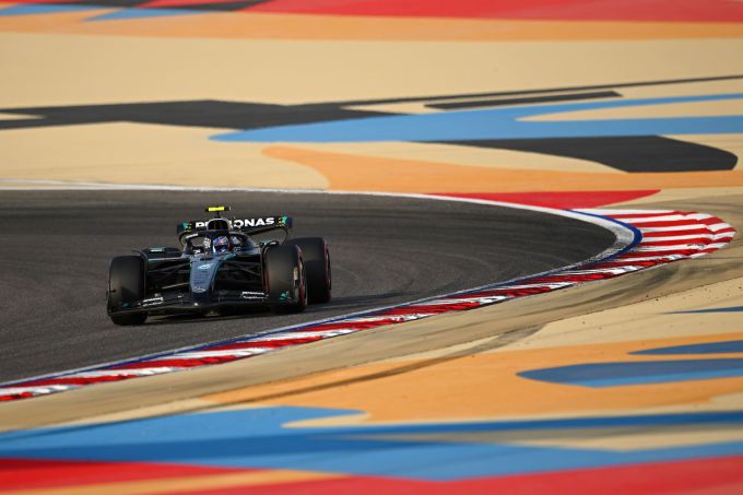 GP Bahrein F1 Mercedes gridstraf Foto 2