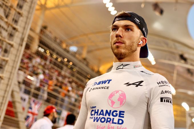 Ondanks positieverlies aan Max Verstappen is Pierre Gasly erg blij: "Poging om Max achter ons te houden"