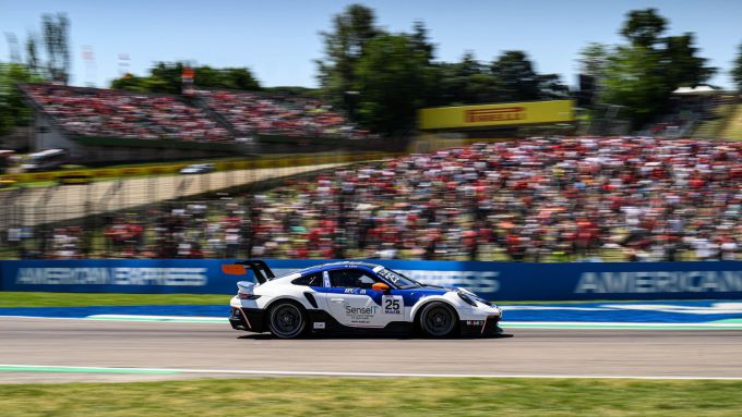 Porsche Mobil 1 Supercup 2025 in Imola Foto 3