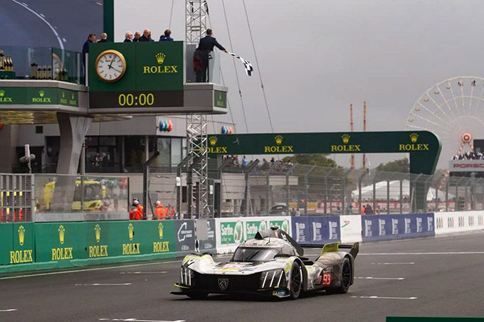 Peugeot-bereidt-zich-voor-op-monumentale-race-de-24-uur-van-Le-Mans.