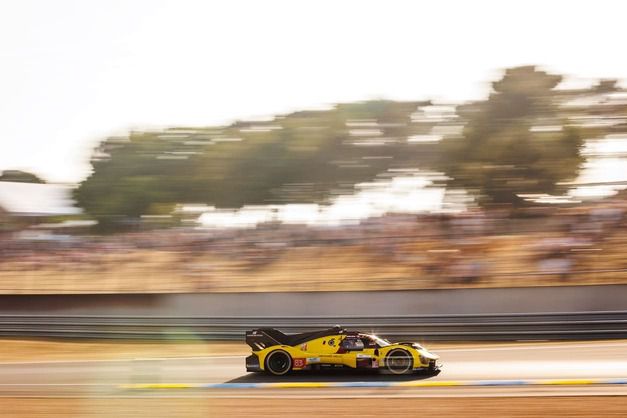 Ferrari-AF Corse-team @ 24 Uur Le Mans 2025 Foto 9