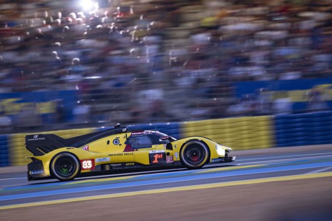 Ferrari-AF Corse-team @ 24 Uur Le Mans 2025 Foto 10