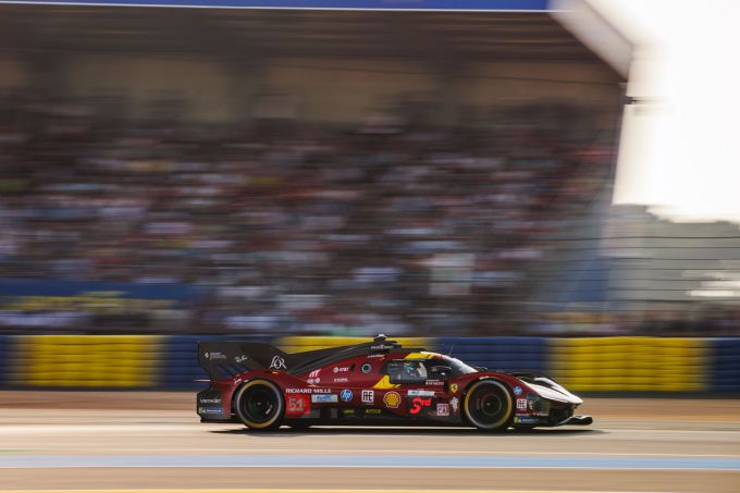 Ferrari-AF Corse-team @ 24 Uur Le Mans 2025 Foto 14