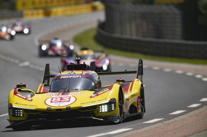 Ferrari-AF Corse-team @ 24 Uur Le Mans 2025 Foto 8
