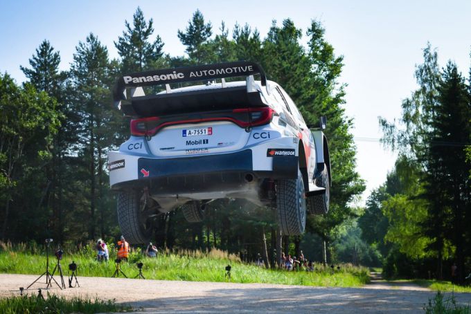 Oliver Solberg en Elliott Edmondson winnaars FIA World Rally Championship 2025 Delfi Rally Estonia - Toyota GR Yaris Rally1 Foto 12