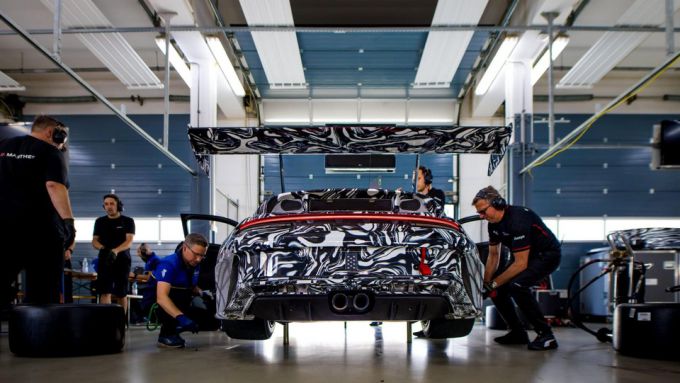 De nieuwe Porsche 911 Cup gespot in zijn camouflage livery Foto 13