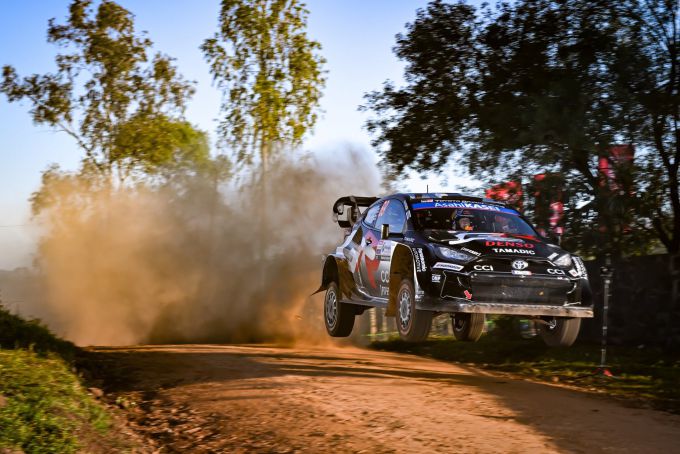 De Fransman Fourmaux domineerde de rally in Paraguay maar Rovanpera gaat aan de leiding + UITSLAG