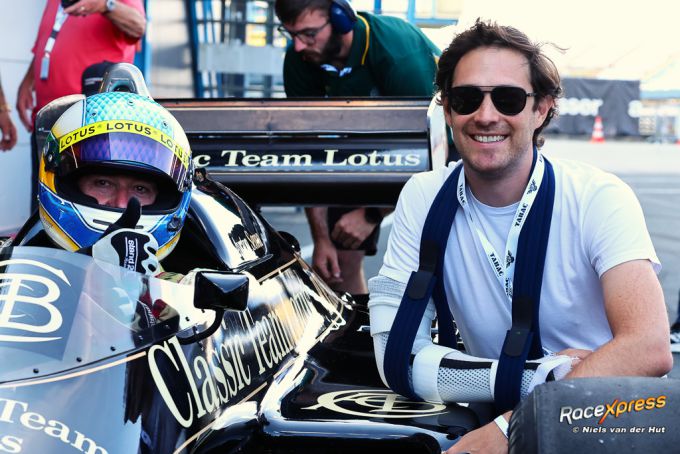 Bruno Senna met Chris Dinage Lotus 97T