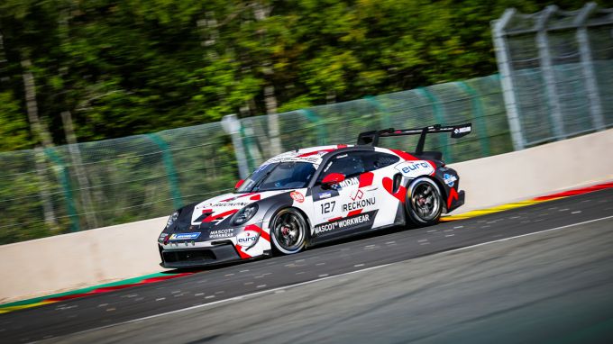 Paul Meijer maakt indruk op Spa met poleposition voor de 12 uur durende Michelin 992 Endurance Cup + UITSLAG