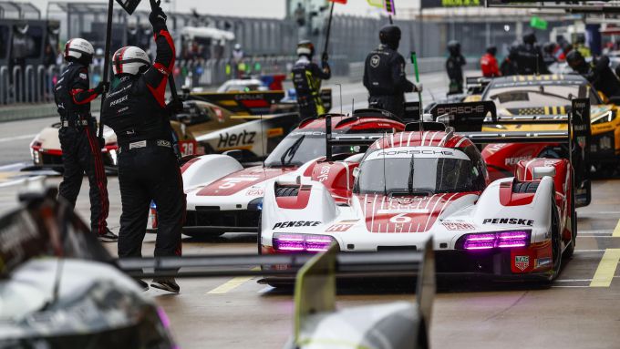 FIA World Endurance Championship-seizoen 2025 Circuit of The Americas “Lone Star Le Mans” in Austin, Texas USA - Porsche Penske Motorsport, ‘Manthey 1st Phorm’ en Iron Dames Foto 23