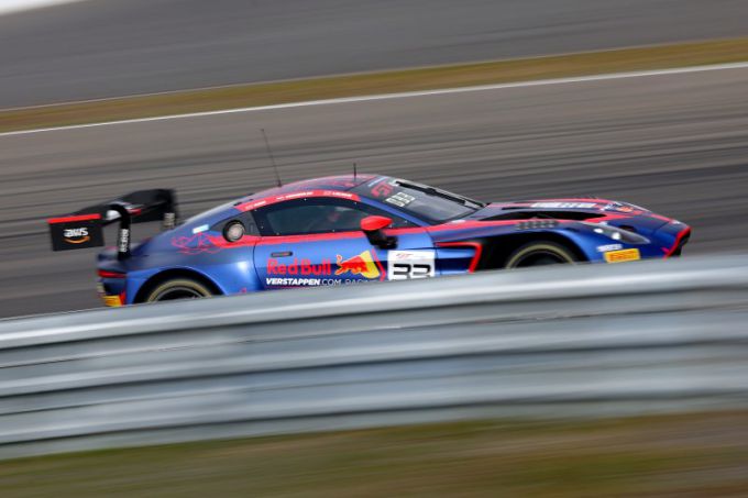 GT World Challenge powered by AWS Nürburgring 2025 Foto 9