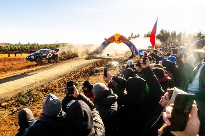 FOTO'S - Ogier wint in Chili en bezorgt Toyota historische 103 zege: meest succesvolle fabrikant in WRC ooit + UITSLAG