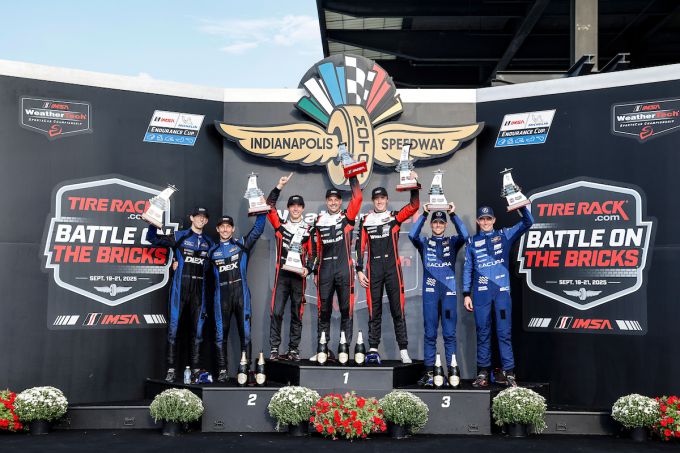 Cadillac boekt overtuigende zege in chaotische Battle on the Bricks; Renger van der Zande finisht sterk op P5 + UITSLAG