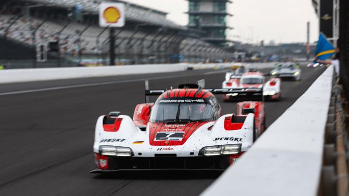 Porsche houdt leiderspositie in IMSA vast, ondanks teleurstellende Battle of the Bricks op Indianapolis