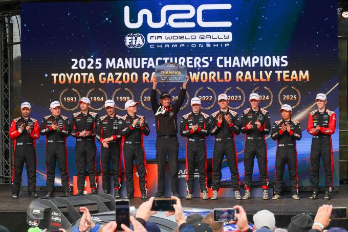 FOTO'S - De 9e WRC-constructeurstitel in totaal voor Toyota; Akio Toyoda: “Bedankt dat jullie voor het 5e jaar op rij…”