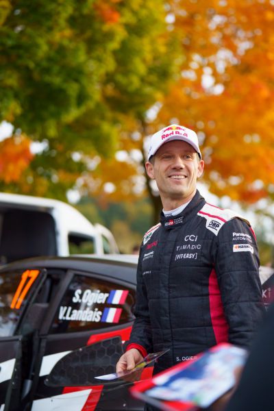 Ogier behoudt nipte voorsprong na spannende openingsavond in het donker van de Central European Rally + UITSLAG