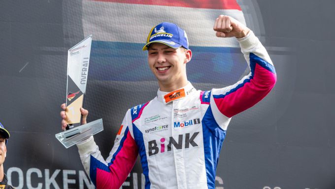 Robert de Haan is kampioen 2025 van de Porsche Sixt Carrera Cup Deutschland na zinderende finale + UITSLAGEN