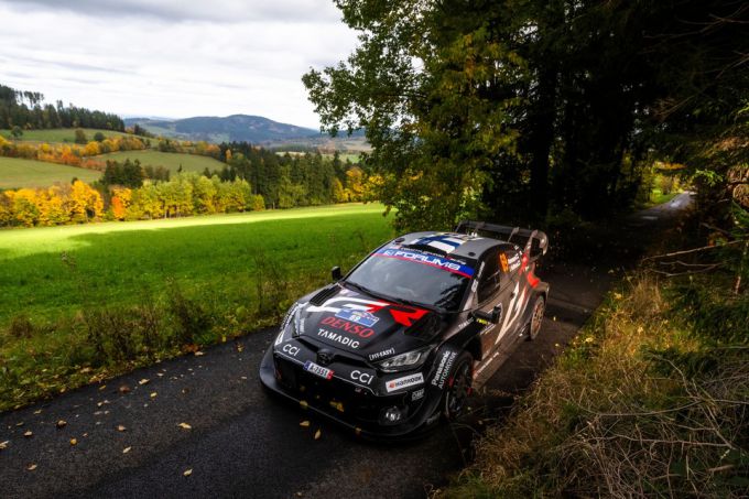 Drama in Central European Rally zorgt voor verschuiving in WK-stand: Rovanpera grijpt leiding na crash Ogier + UITSLAG