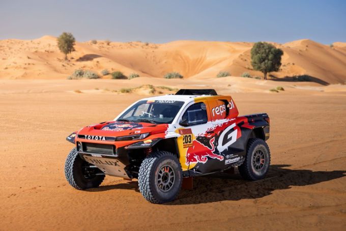 Toyota onthult vernieuwde DKR GR Hilux en ijzersterke line-up voor een meedogenloze Rally Dakar 2026