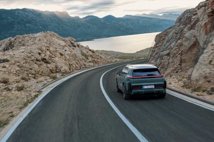 Introductie elektrische Porsche Cayenne bizarre prestaties, hightech snufjes en serieuze luxe Foto Porsche Newsroom Foto 7