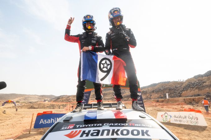 FOTO'S - Sebastien Ogier negenvoudig WRC-kampioen, Neuville wint finale in Saoedi-Arabie + UITSLAG