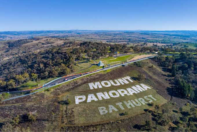 ENTRY LIST - Ford tegen Ferrari in historisch startveld Bathurst 12 Hour met 36-auto’s en 12 merken