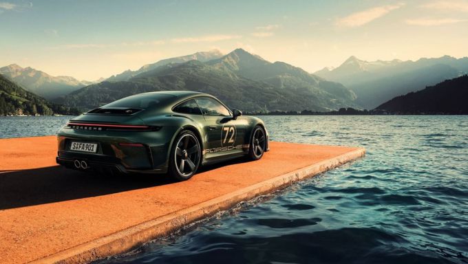 FOTO'S -  Porsche brengt bijzonder eerbetoon met de 911 GT3 90 F.A. Porsche, gelimiteerd op negentig exemplaren