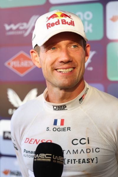 Sebastien Ogier kroont zich tot FIA WRC-wereldkampioen na zenuwslopend seizoen en historisch slotstuk