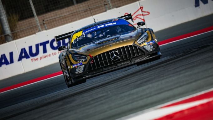 Benjamin Paque verrast Dubai met sensationele poleposition bij 24-uursrace vol drama en spanning + UITSLAG